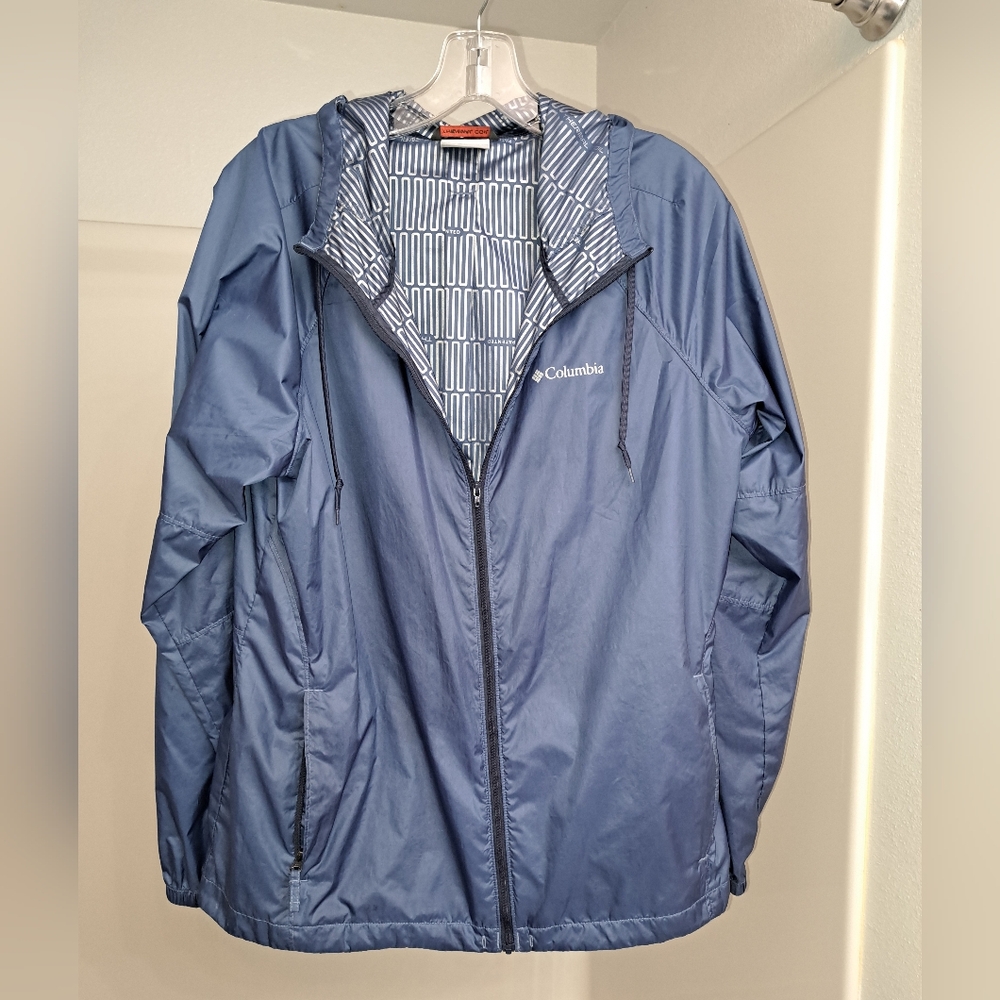 Columbia Blue Lightweight Water-Resistant Windbreaker Jacket